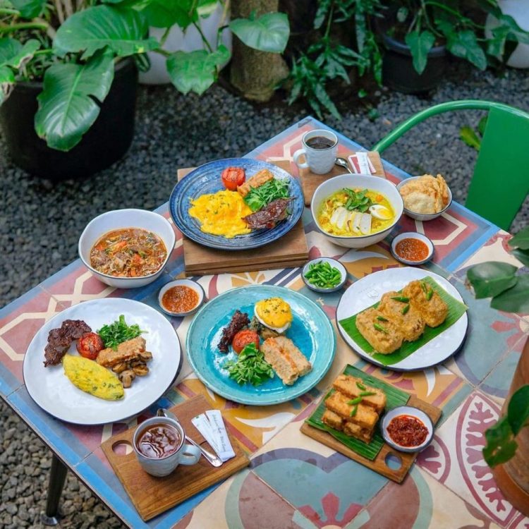 Kayu-Kayu, Alam Sutera, Tangerang via instagram.com @kayukayurestaurant