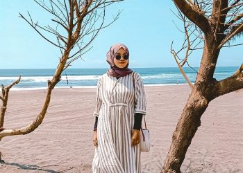 Pantai Barchan via Instagram.com @novianurr