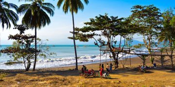 Pantai Loji via Metropolitan