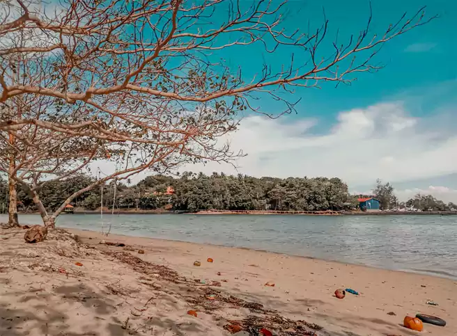 Pantai Palm Spring, Nongsa, Batam via instagram.com @mubarok.jr14