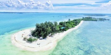 Pantai Pulau Beralas Pasir via Tribunnews