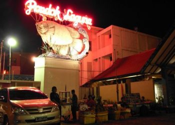 Pondok Laguna via Howieandbelle