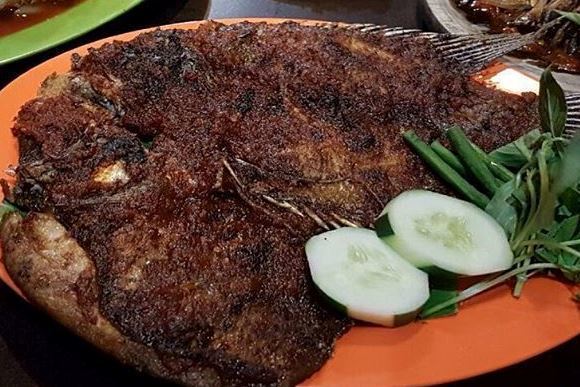 Warung Lesehan Rumadi via Pergi kuliner