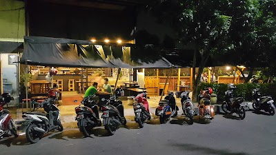 LB Street Cafe via VYmaps - Tempat Nongkrong di Sidoarjo
