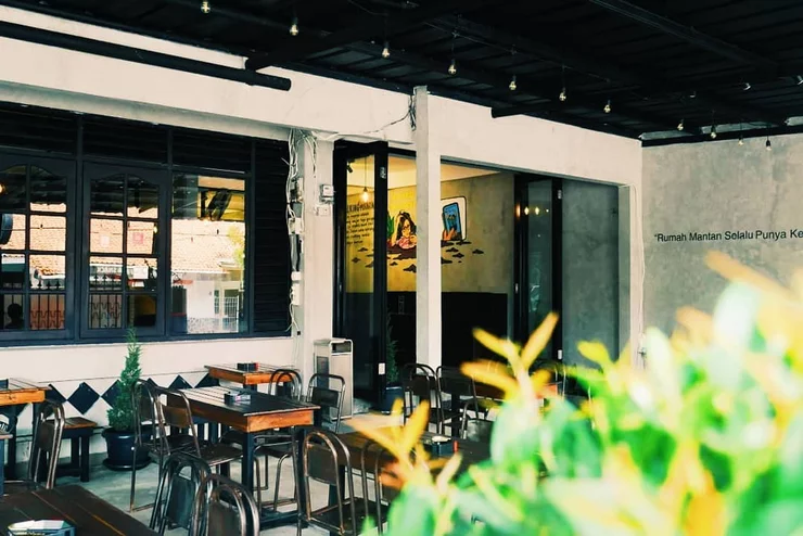 Rumah Mantan Cafe and Nostalgia - Tempat Nongkrong di Jakarta Timur