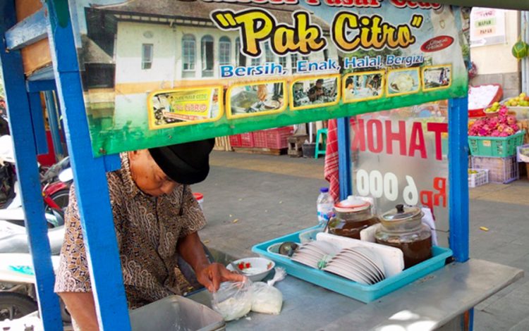 Tahok Pak Citro Pasar Gede via Merah Putih