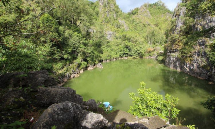 Danau Limbong via Google Maps Under Rock