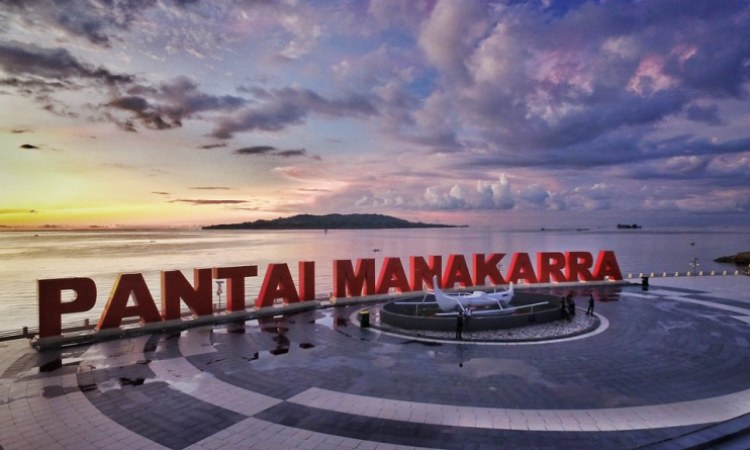 Pantai Manakarra via Flickr