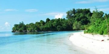 Pantai Pasir Putih Palam