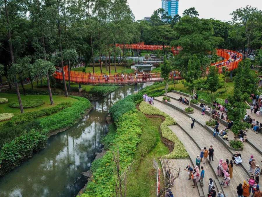 Tebet Eco Park via Avonturin - Tempat Rekreasi di Jakarta 