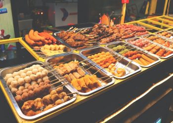 Food Street di Sepanjang Jalan CIbadak