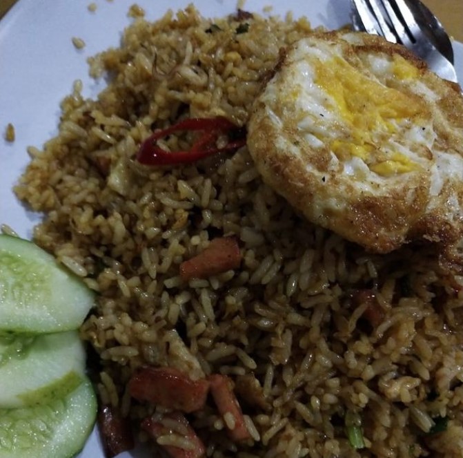 Nasi Goreng Aep’s via Instagram.com @kulinerbarengrara - Tempat Kuliner Malam di Bandung Paing Enak