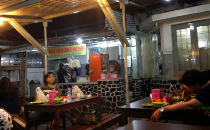 Sate Maulana Yusuf via Arifsetiawan - Tempat Kuliner Malam di Bandung Paing Enak