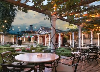 Thyme Beef Bar & Eatery via Larismanis