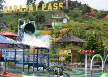 Kolam Renang Darajat Pass