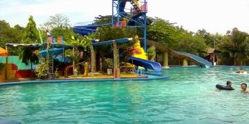 Tiga Bintang Firdaus Waterpark