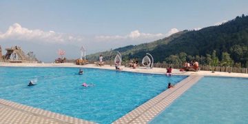 Kolam renang Balong Geulis via Tribun Jabar