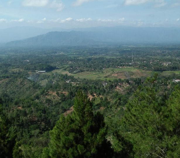 Gunung Kukusan agus widodo