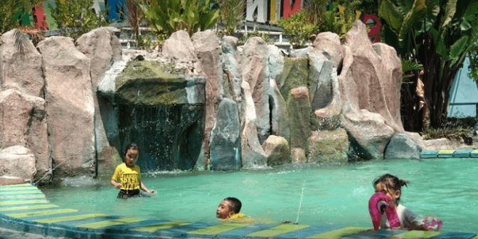 Kolam Renang di Grobogan – Rahmatika via Google Maps @Rif Evh