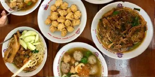 Mie Ayam Pangsit Pak Jo via Cari Kuliner Indonesia