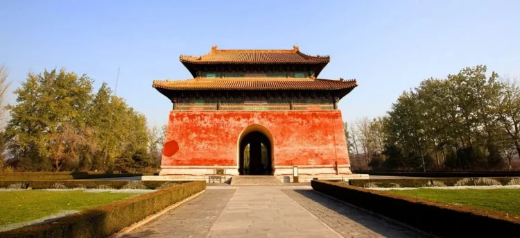 Ming Dynasty Tombs via easyvoyagecouk