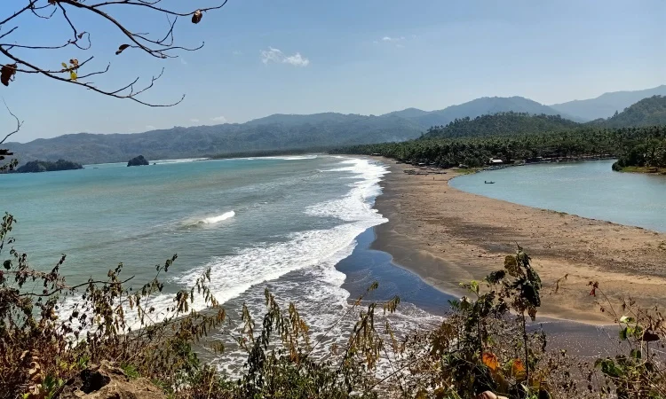 Pantai Konang via Google Maps Muhadi Muhadi