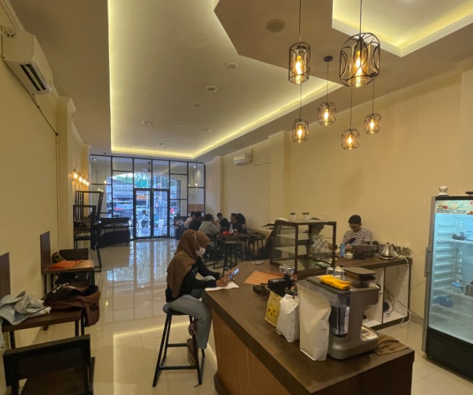 Alter Café & Studio Moehammad Andika