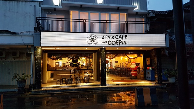 Jon’s Cafe and Coffee via BUdimayo.blogspotcom