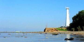 Pantai Sambilangan Madura