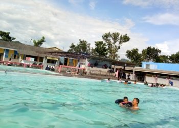 Swimming Pool Panjatan mama nyie