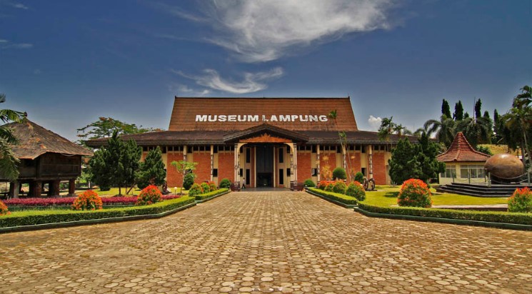 Depan Museum Lampung