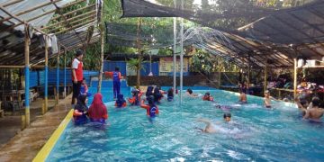 Kolam Renang Anak Tebon renothaariq