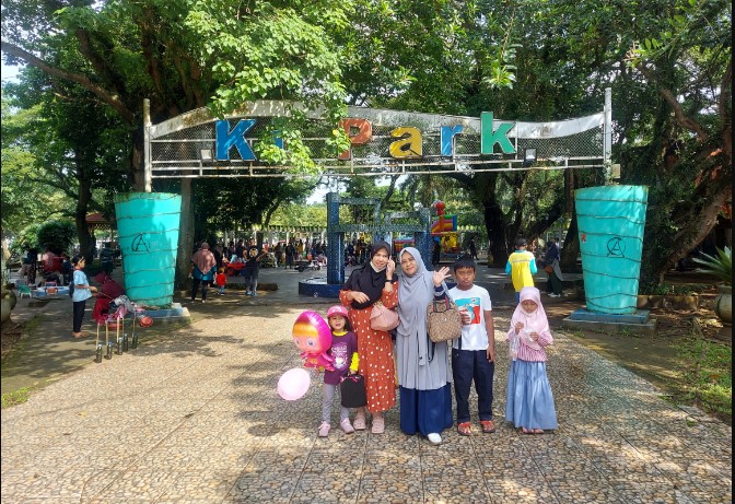 Taman Kambang Iwak Besak Sobirin Aamiin