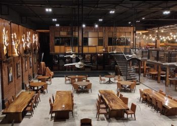 Wood Stairs Cafe Christian Louis