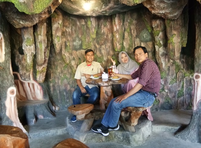 Cafe Coffee Break & Resto Purwodadi Nizam Mustaqim