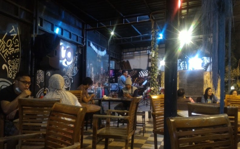 T-Co Caffe Muh. Zakki Kurniawan