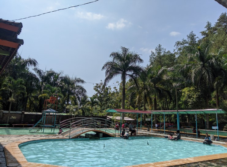 Selo Ondo Camping Ground And Swimming Pool Gamblus Art