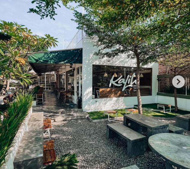 Kalih Coffee Tea and Spaces Tegal via Instagram.com @kalih.tegal