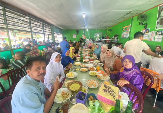 Pondok Makan Devi Special Seafood Olan Yogha