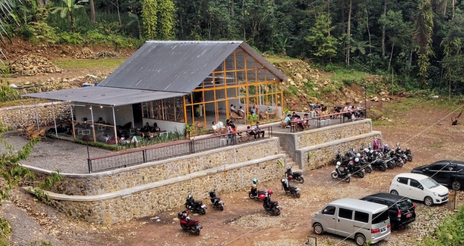 Kayoe Coffee Barn Petungkriyono Mas Umam