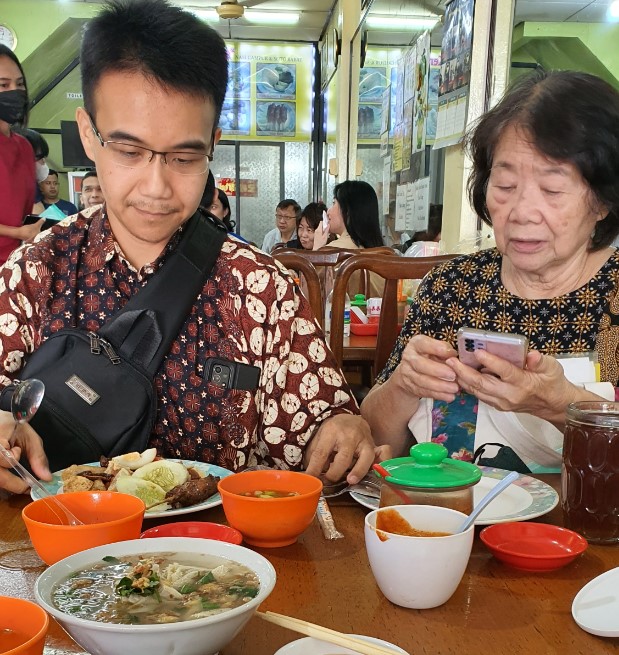 Kenanga Nasi Campur & Soto Babat Glenn Adhi Ekaputra