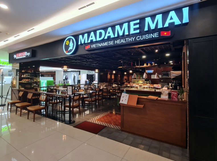 Madame Mai C. JKT