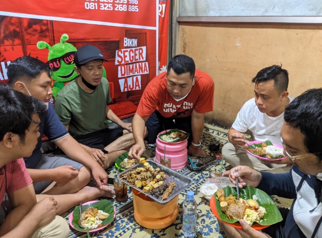 Nasi Ayam Bu Sami Iqbal Ashari