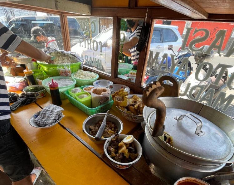 Warung Nasi Soto Bandung Ibu Neneng