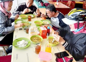 RM Soto Ayam asli Lamongan Cak Mad Mas Uul Miftahul