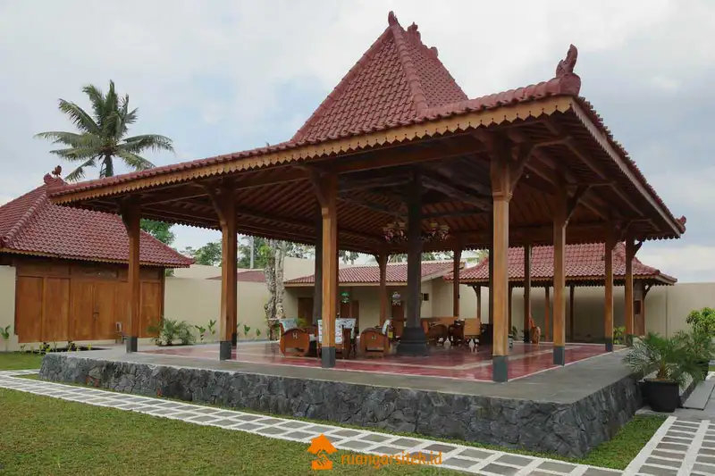 Rumah Joglo Sinom