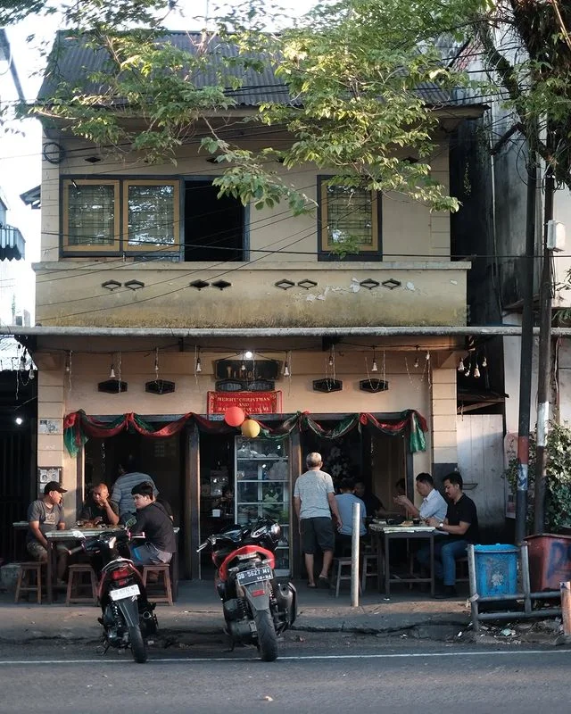 Rumah Kopi Tikala (Manado) via Abem46