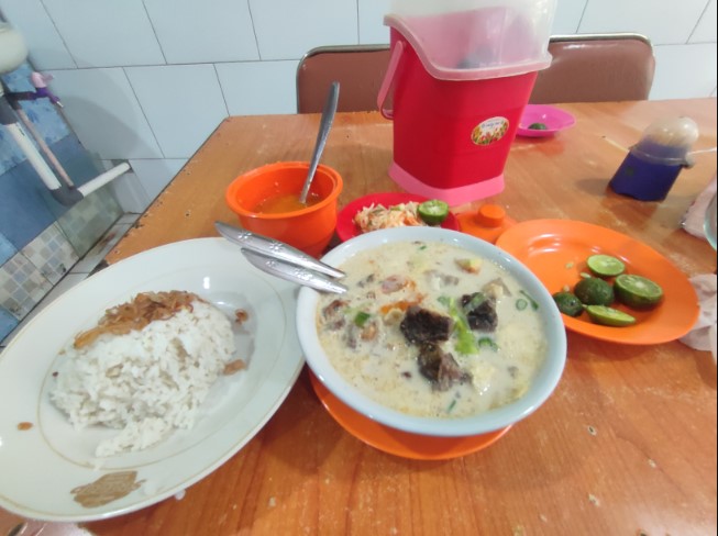 Soto Betawi Pak Kumis Acep Ansor