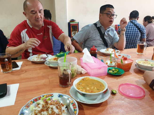 Soto Kaki Sapi Bang Mamat Raymond Sidharta