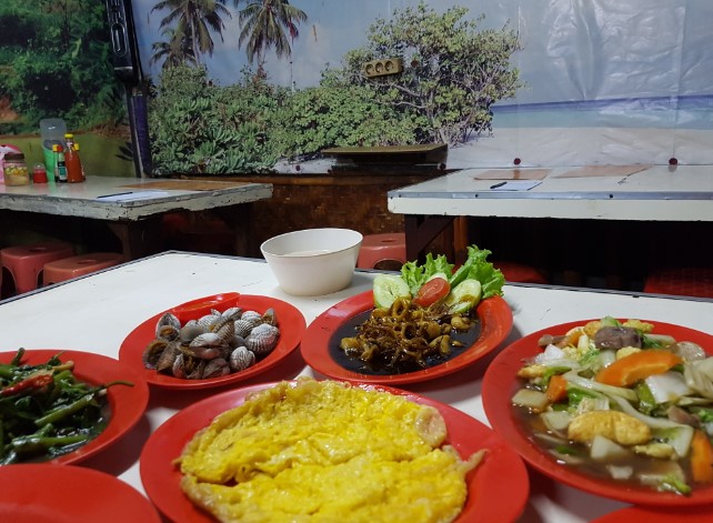 Warung makan 99 chinese & sea food Apriati Widya Lestari